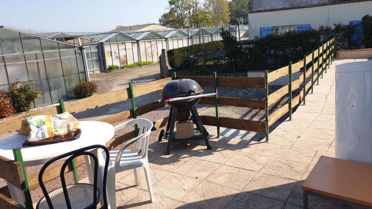 Gite De Charme Proche Loire A Velo Avec Jacuzzi Privatif Savonnieres Ngoại thất bức ảnh